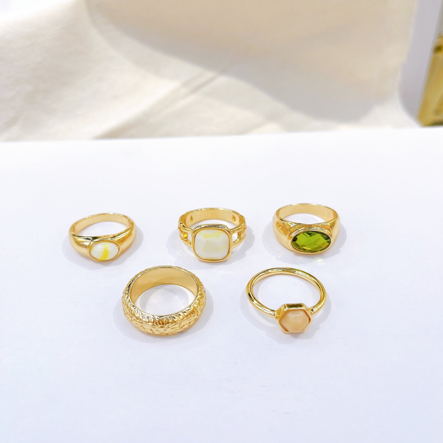 Ethnic Geometric Alloy Plated Resin Gemstone Women's Ring Set - 5 Pieces