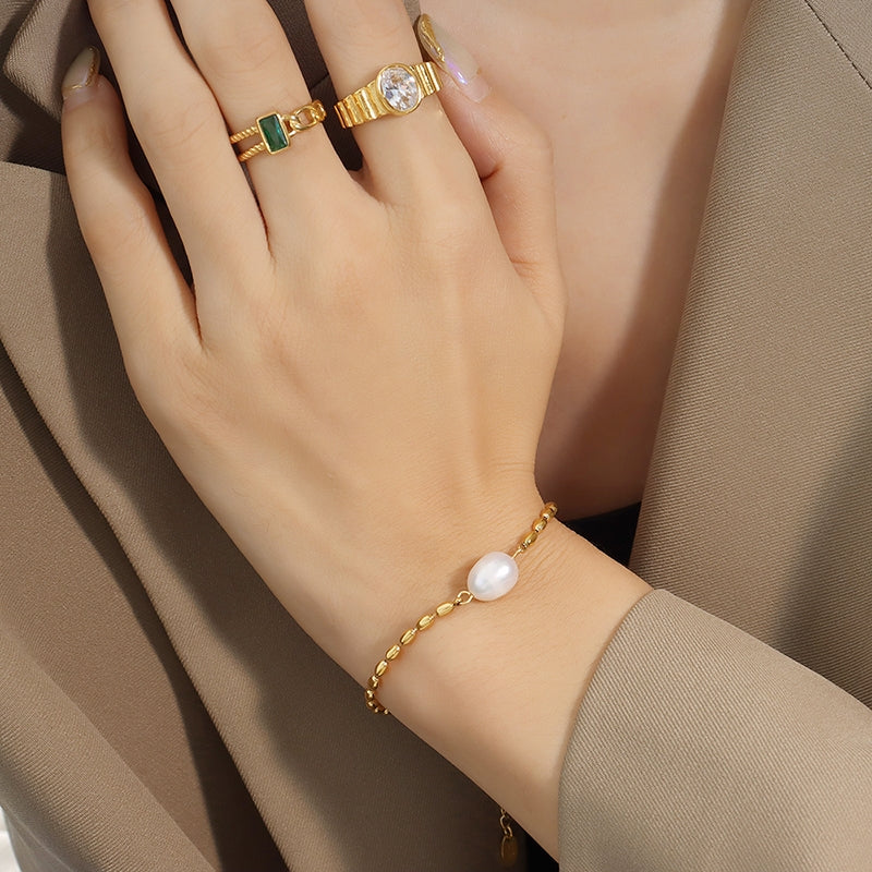 Geometric 18K Gold Plated Pearl Bracelet with French Baroque Freshwater Pearls and Chain Design