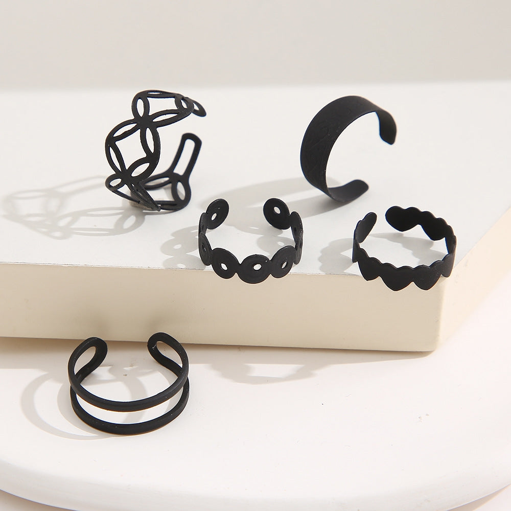 Geometric Heart Design Hollow Black Ring Set - 5 Pieces