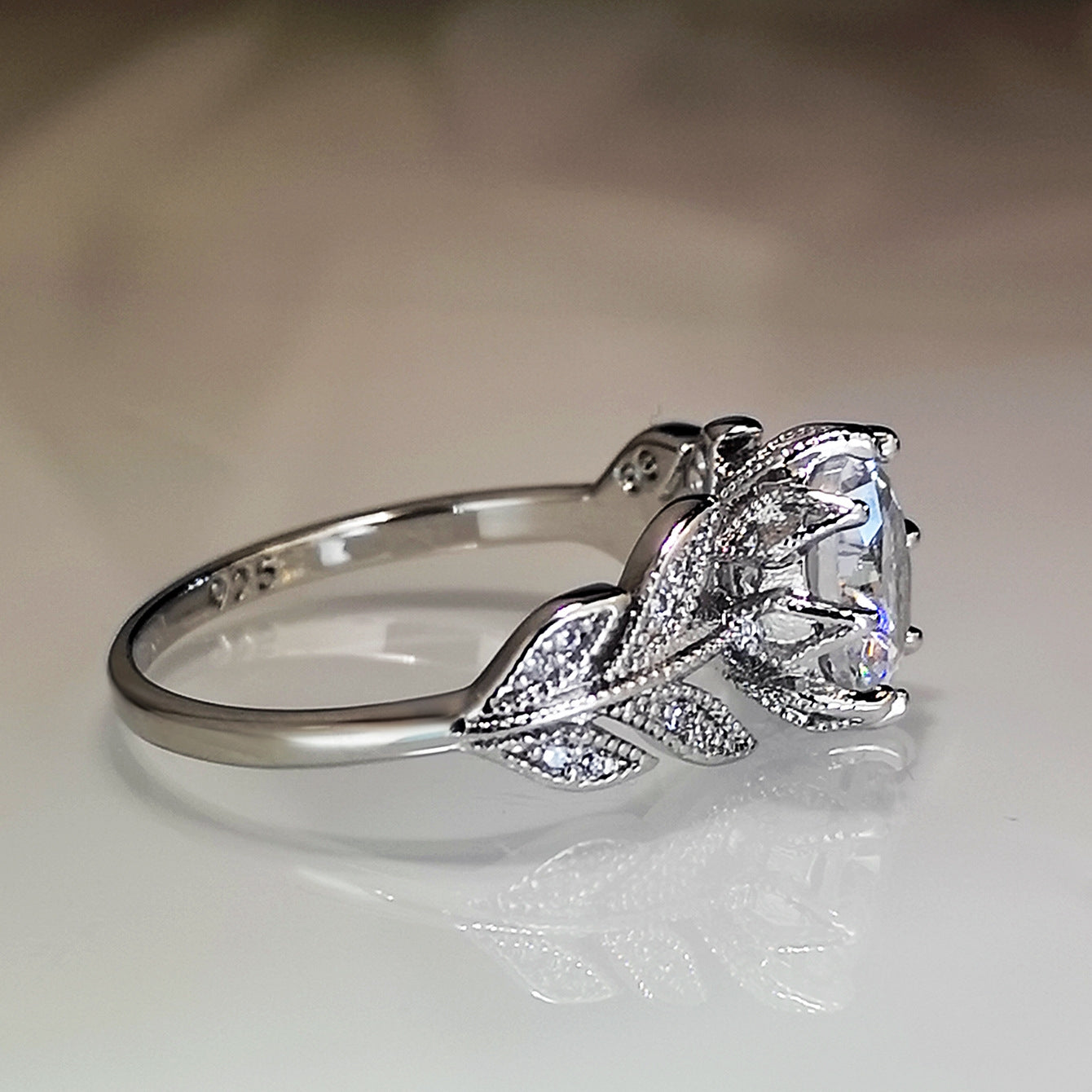 Fashion Leaf Flower Zircon Crown Engagement Ring