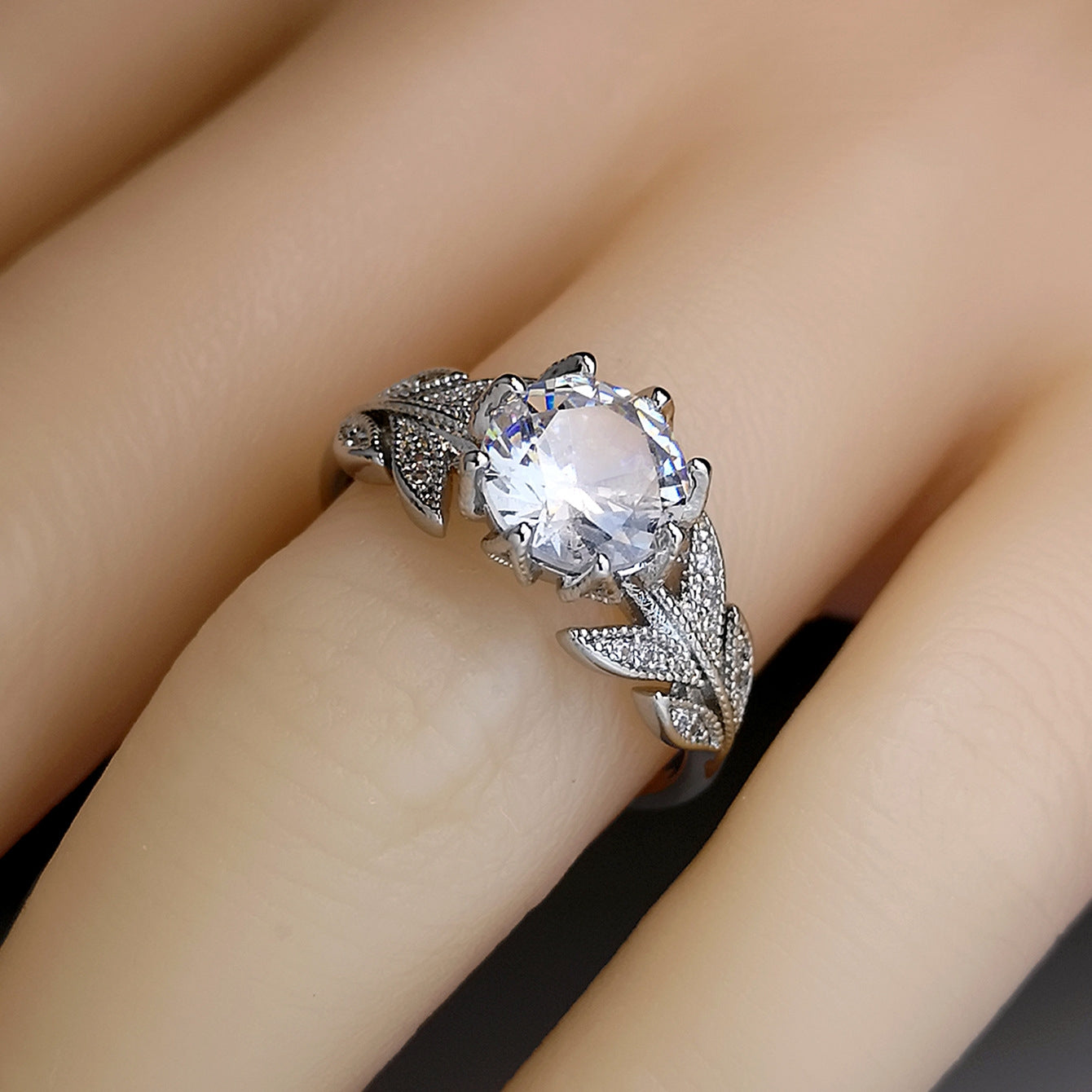 Fashion Leaf Flower Zircon Crown Engagement Ring