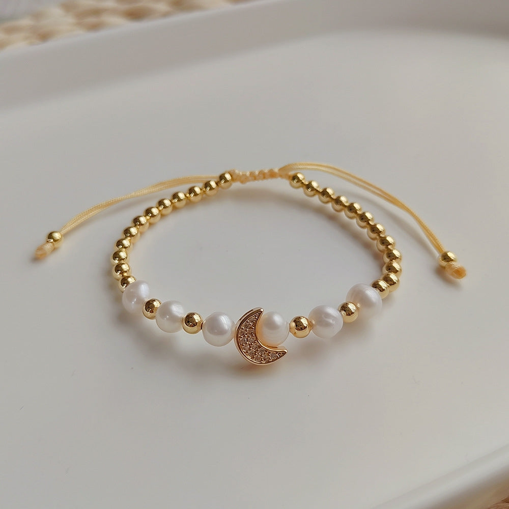 Fashion Moon Heart Pearl Copper Knitting Bracelet with Natural Pearl Beads and Gold-Plated Accents