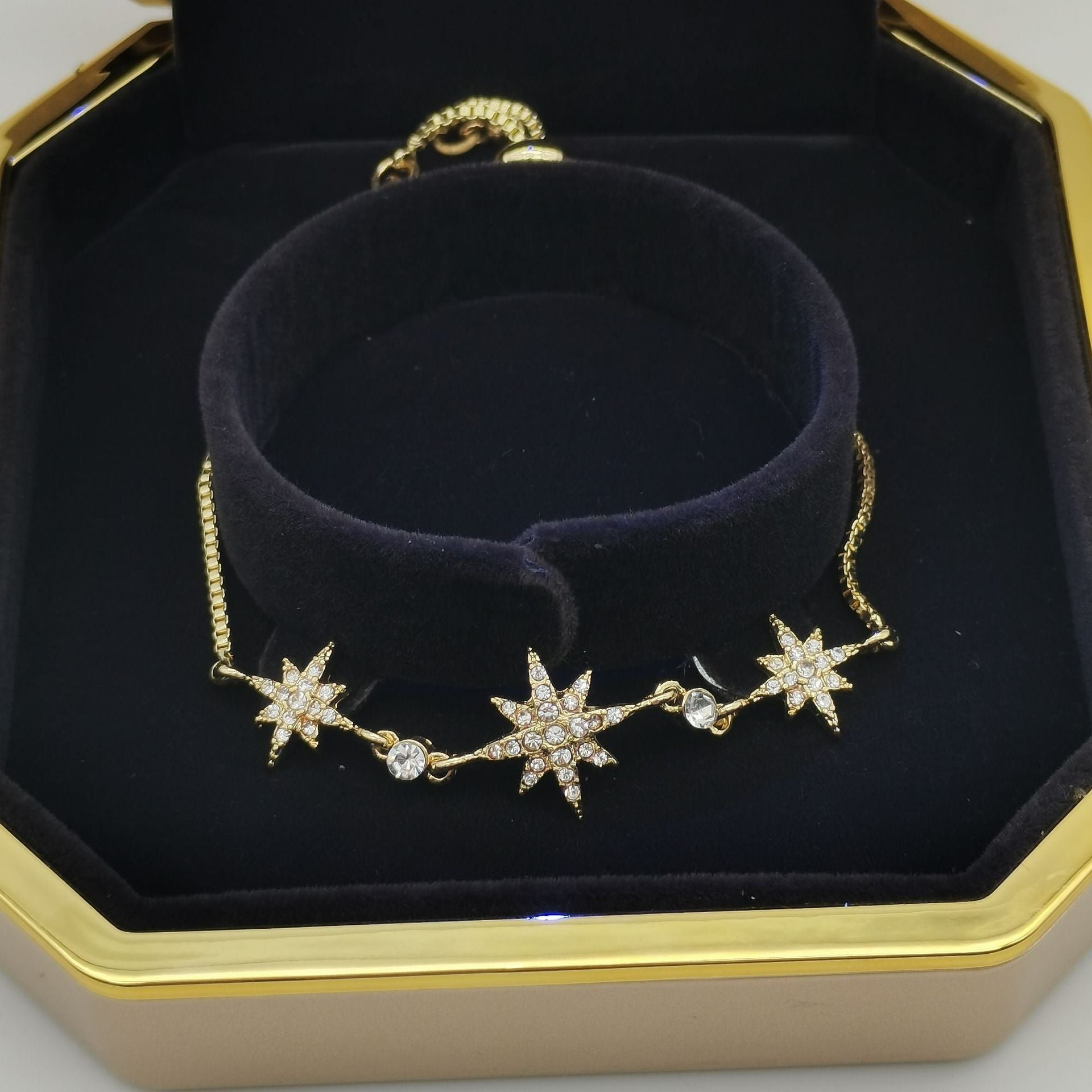 Fashion Star Rhinestone Inlay Adjustable Bracelet - Korean Eight-Pointed Star Design