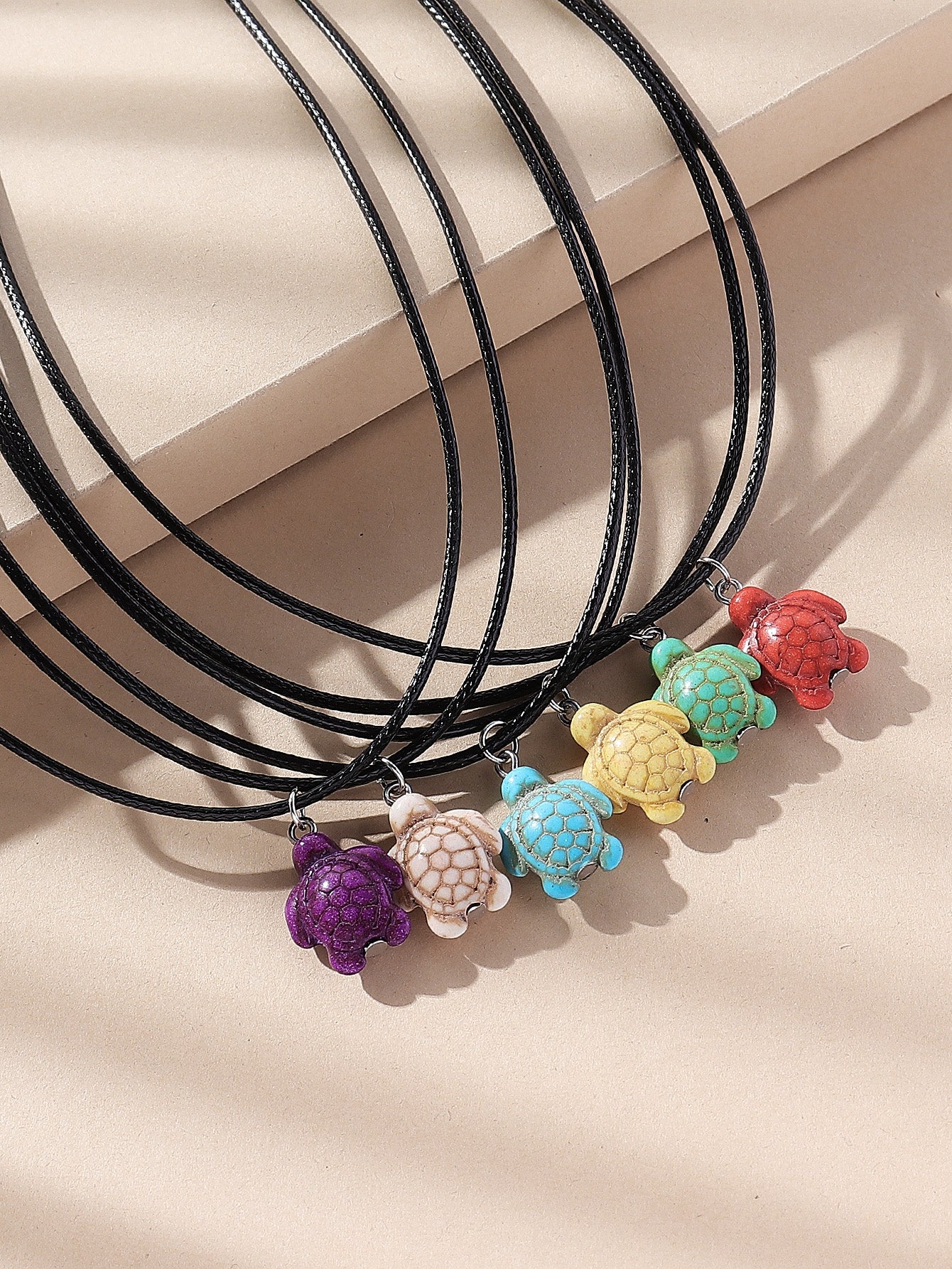 Fashion Tortoise Resin Pendant Necklace Set for Women