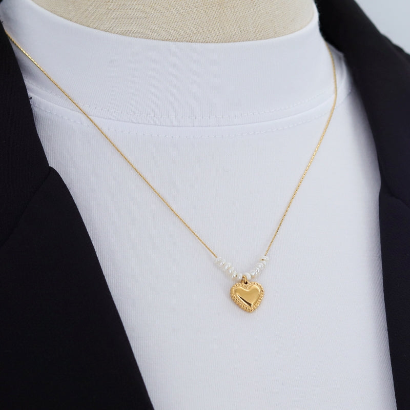 French Style Heart Shape Freshwater Pearl 18K Gold Plated Stainless Steel Women's Pendant Necklace