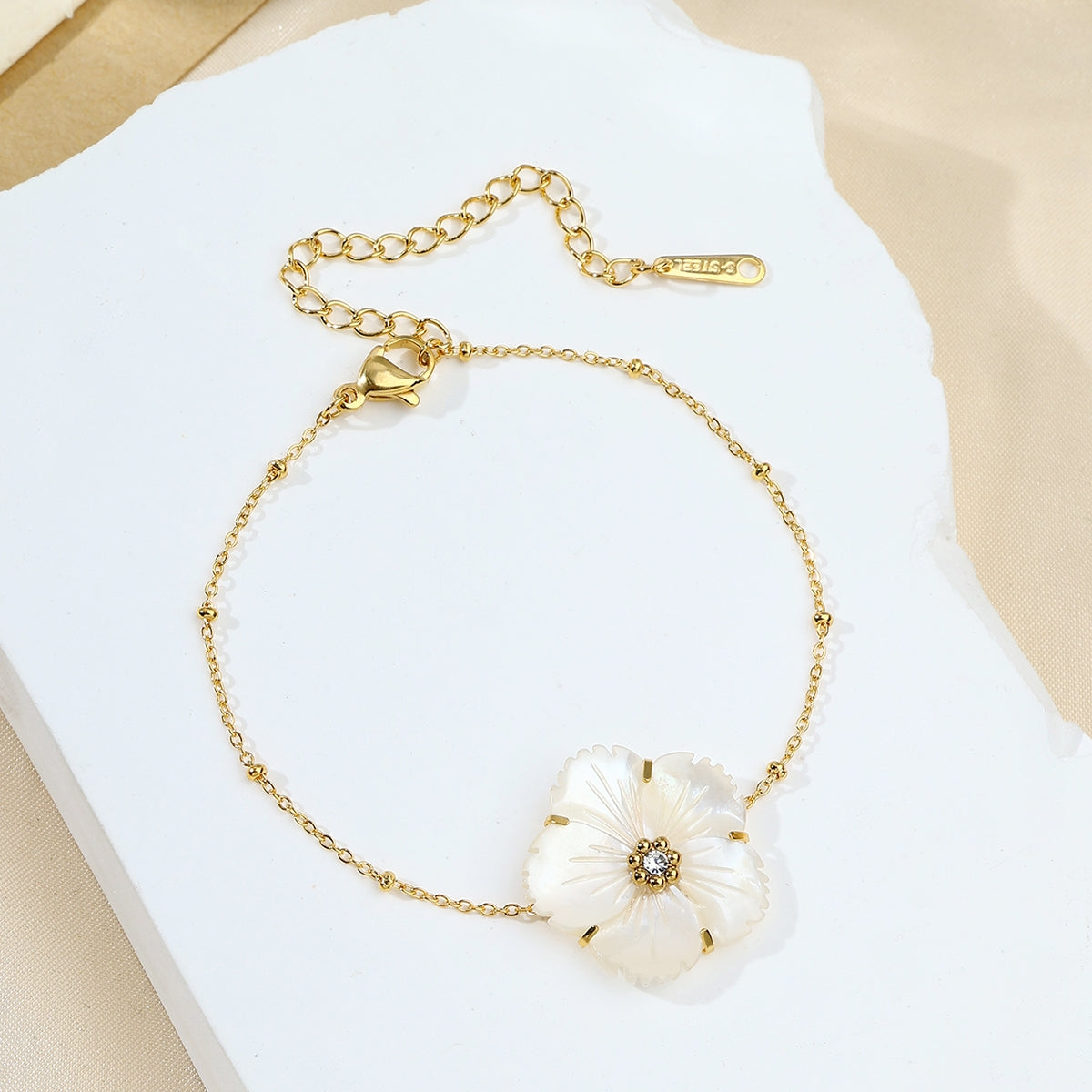 18K Gold Plated Stainless Steel Shell Flower Zircon Women's Bracelet