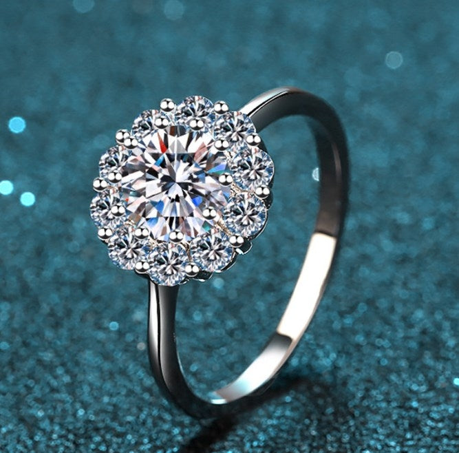 Luxurious Flower Sterling Silver Moissanite Rings In Bulk