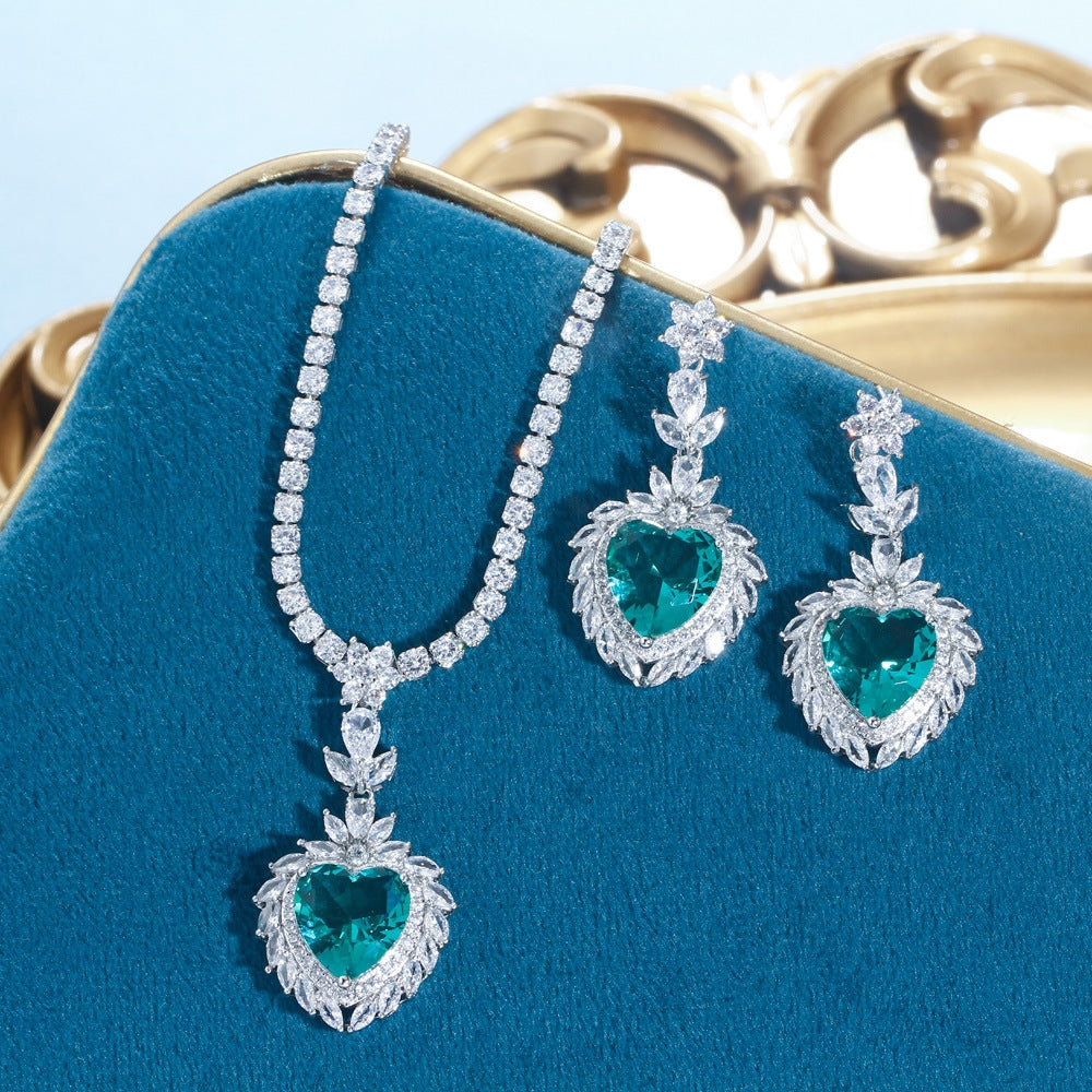 Luxurious Heart Shape White Gold Plated Jewelry Set with Zirconia Necklace and Earrings