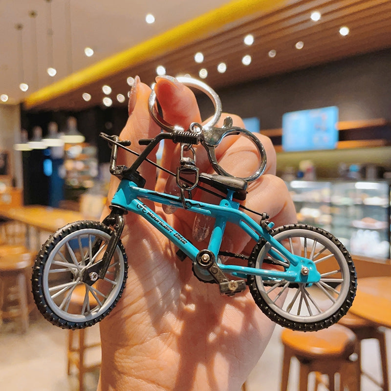 Modern Bicycle Alloy Keychain Pendant for Bags and Gifts