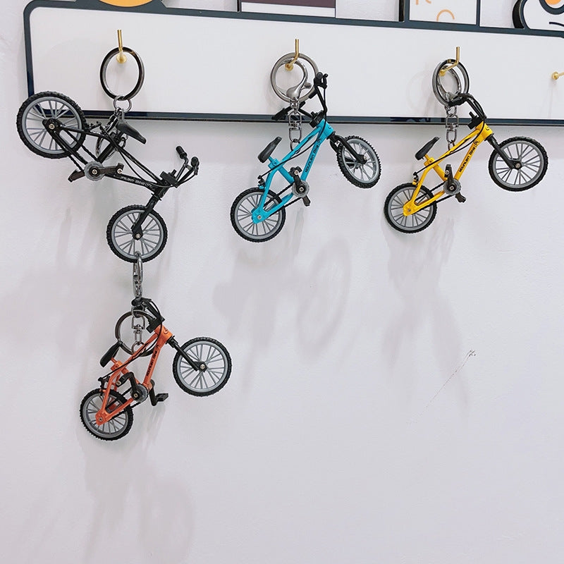 Modern Bicycle Alloy Keychain Pendant for Bags and Gifts