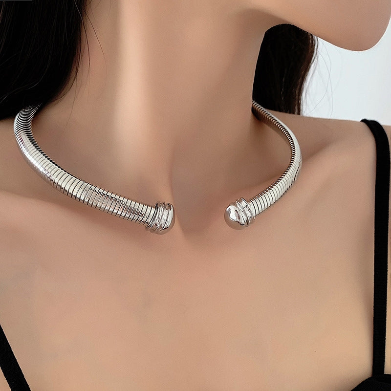 Modern Alloy Vertical Stripe Women's Choker Necklace