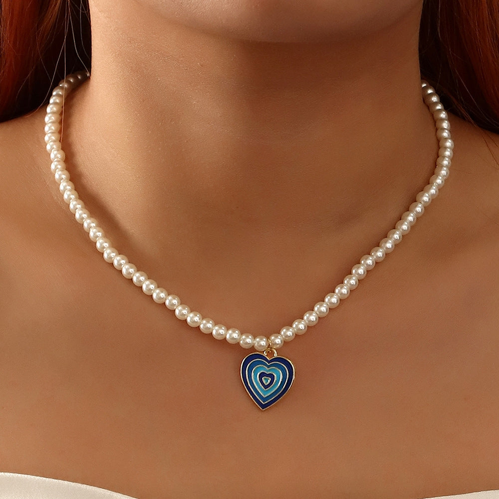 European American Style Pearl Necklace with Creative Retro Gradient Heart Design