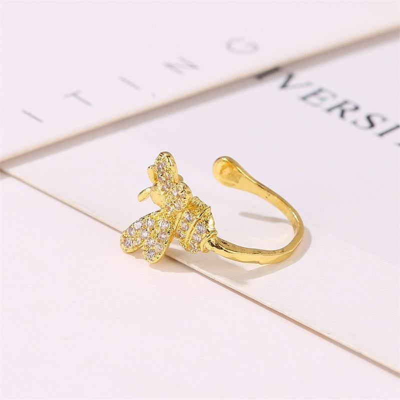 New Fashion Cute Bee Diamond Ear Cuff for Women