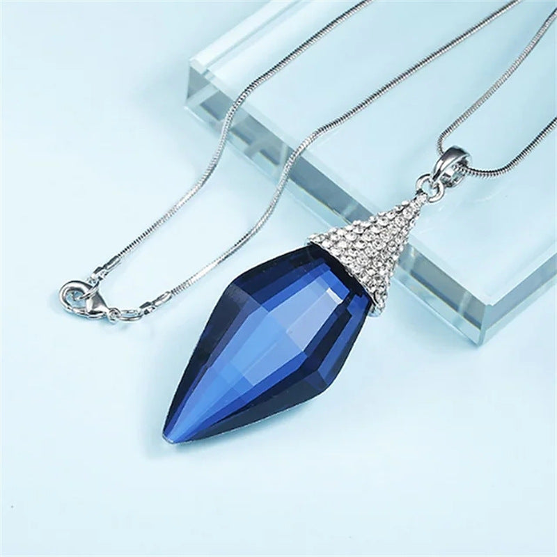 Shiny Rhombus Crystal Pendant Necklace with Copper Alloy Chain
