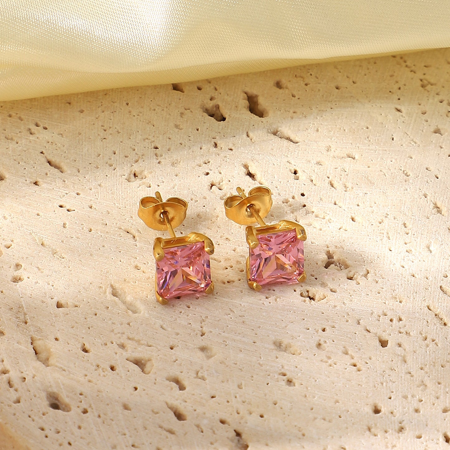 1 Pair Elegant Square Plating Three-dimensional Inlay Stainless Steel Zircon 18K Gold Plated Ear Studs