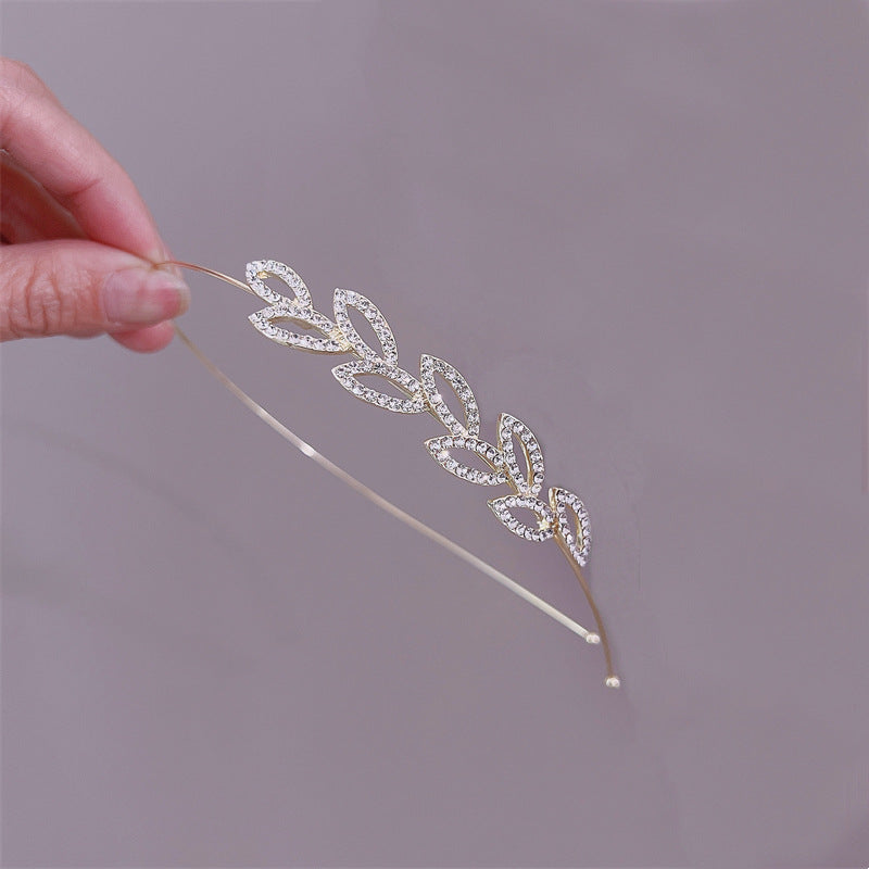 Elegant Rhinestone and Pearl Embellished Hairband