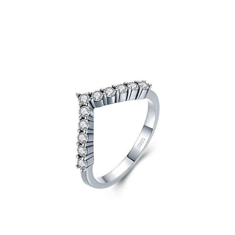 Elegant Arrow Zircon Sterling Silver Ring