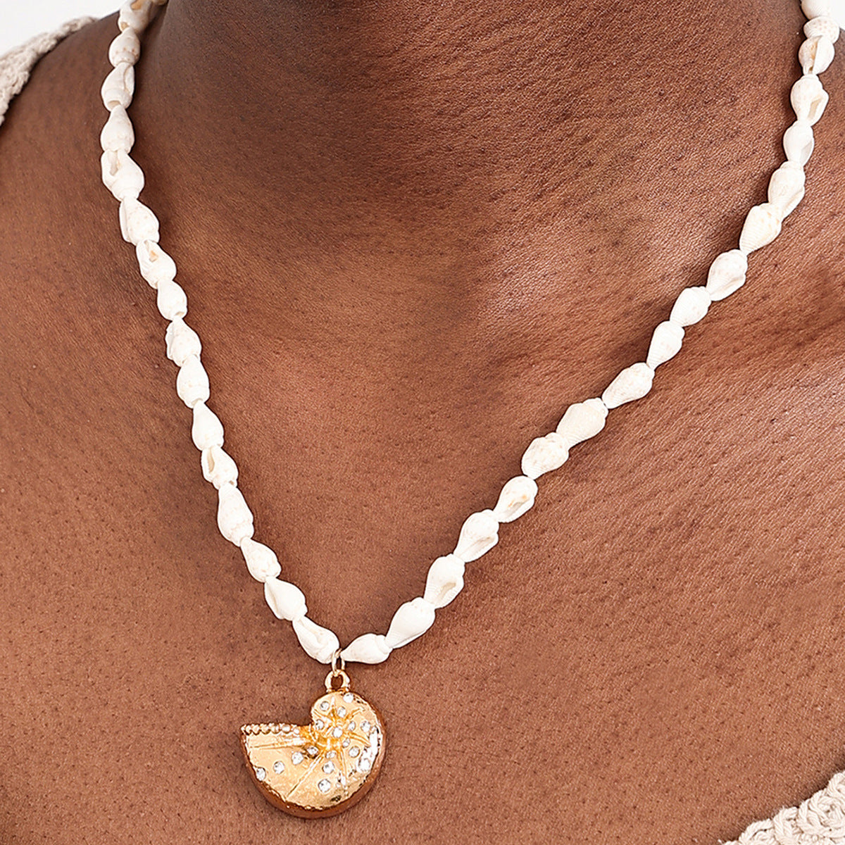 Wholesale Beach Style Conch Shell Beaded Pendant Necklace