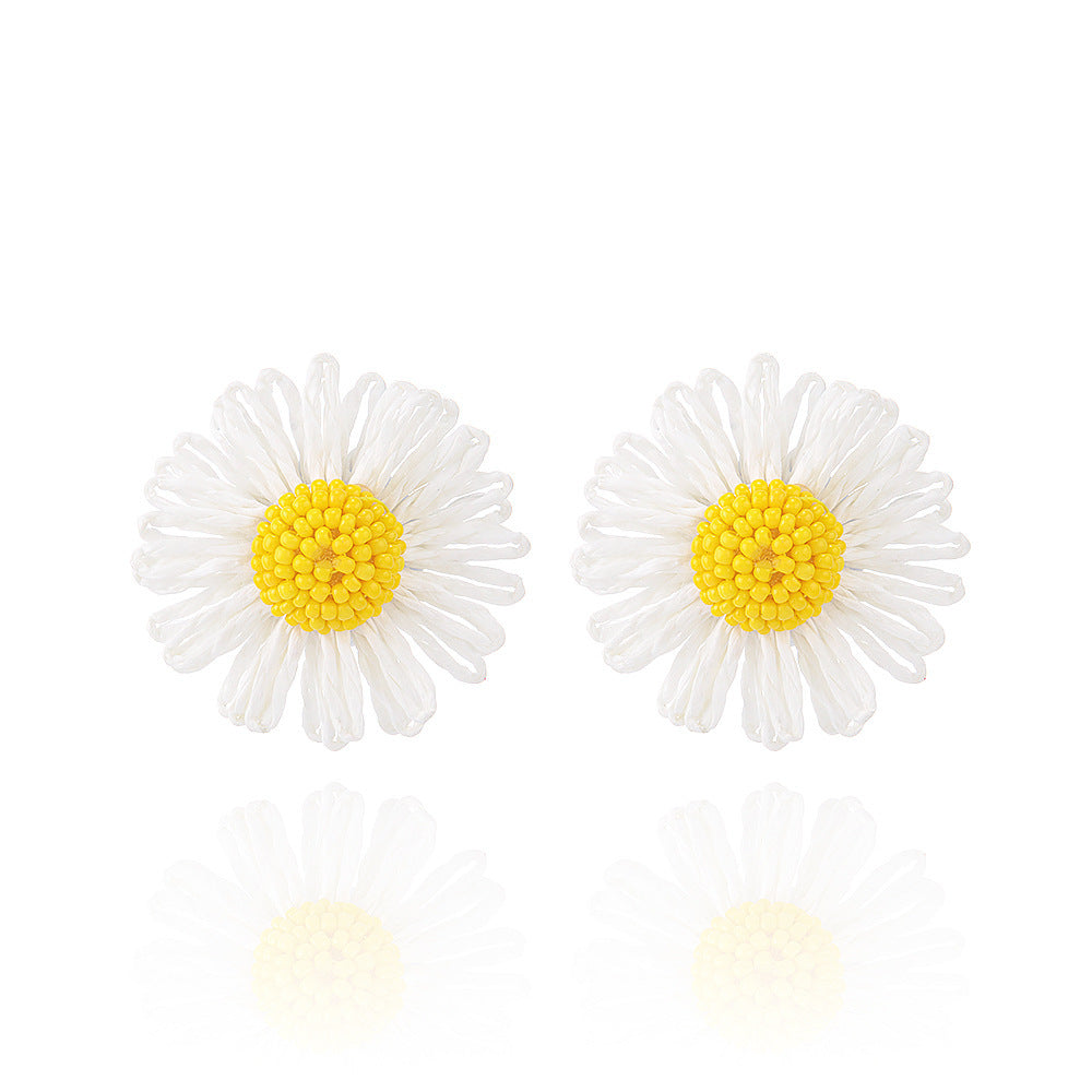 1 Pair Cute Daisy Raffia Flower Drop Earrings for Summer Beach Style