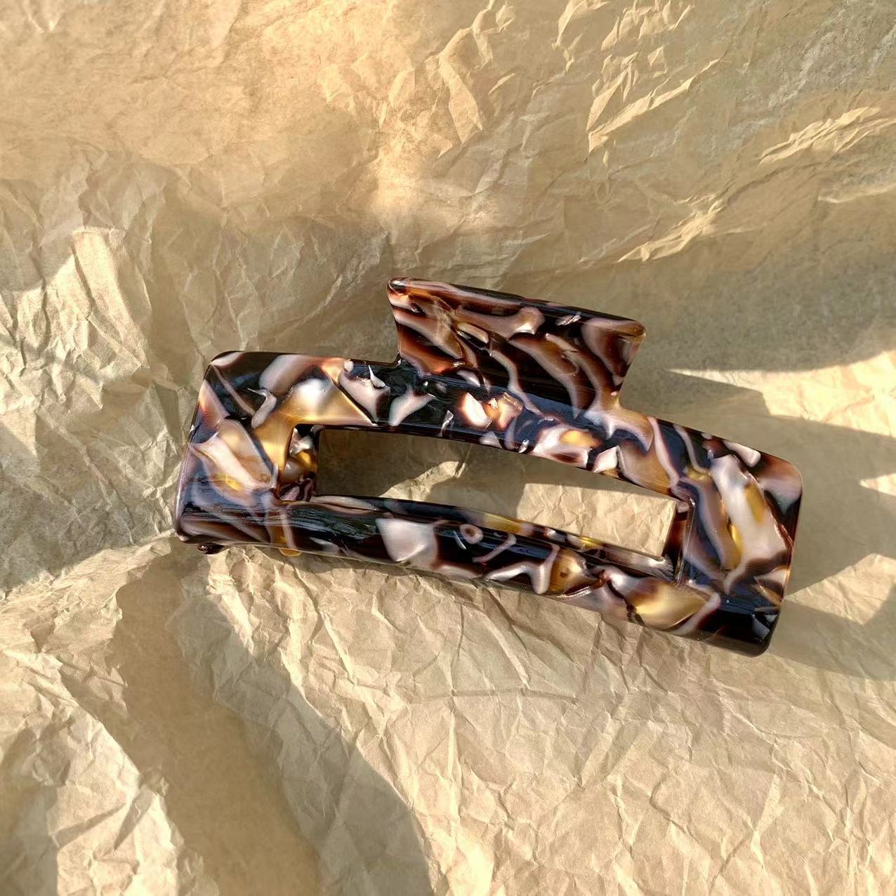 Women's Vintage Geometric Acetate Hair Claw Clip - Tortoiseshell Shark Hairpin Ornament