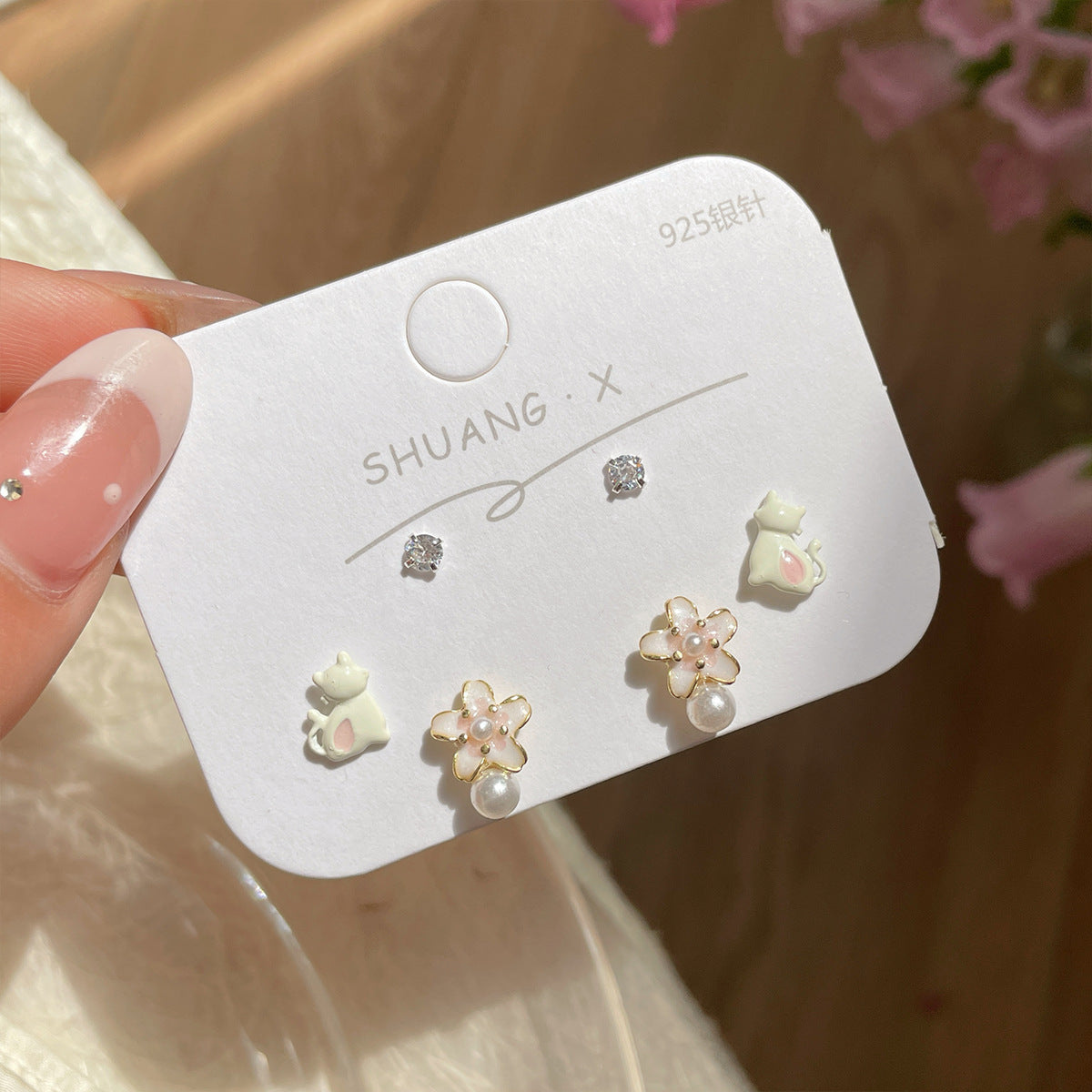 Sweet Floral Enamel Alloy Stud Earrings Set with Zirconia Cat Design