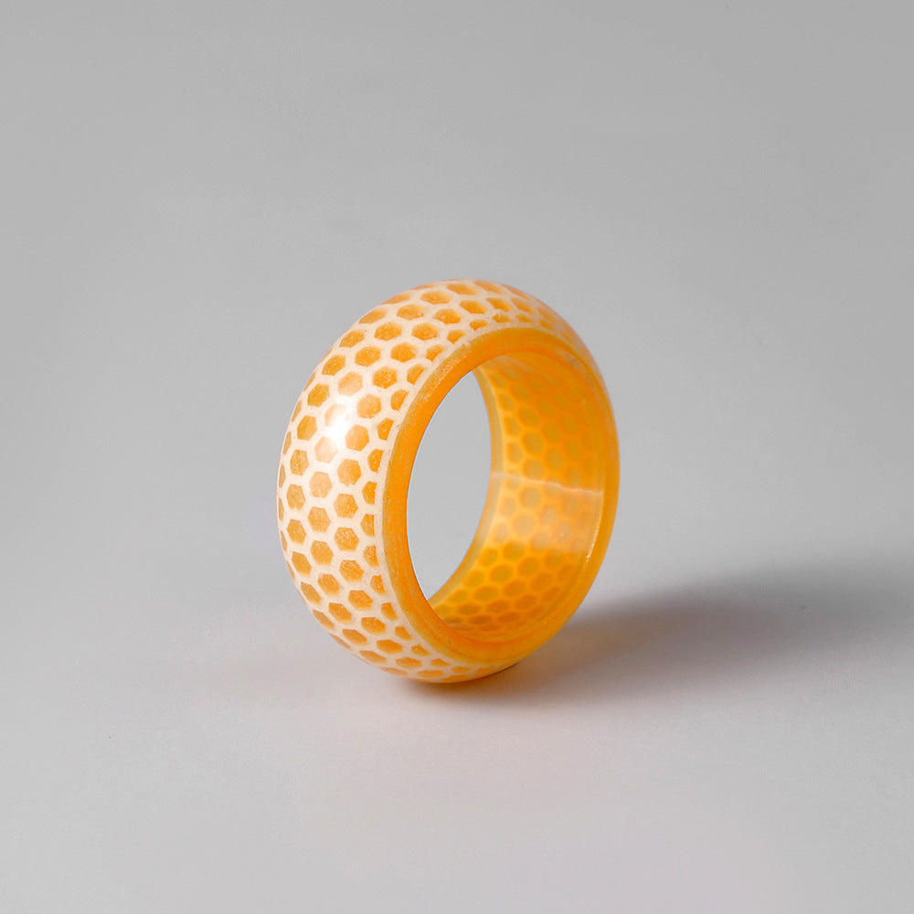 Hip-hop Retro Glow-in-the-Dark Honeycomb Resin Unisex Rings