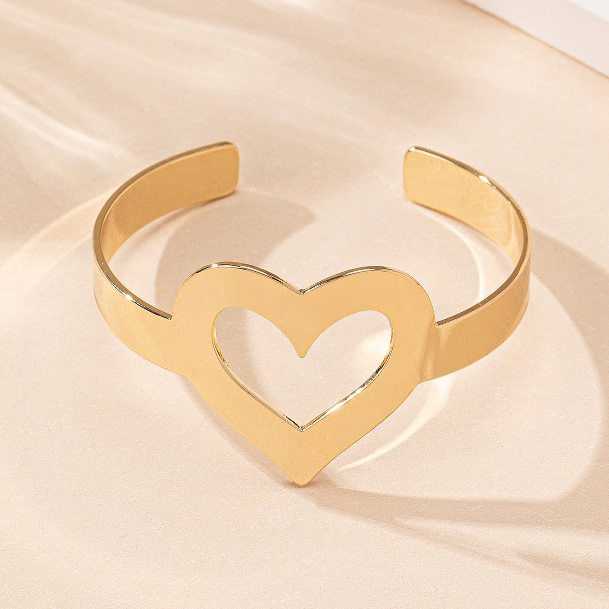 Elegant Simple Style Heart Shape Iron Wholesale Bangle