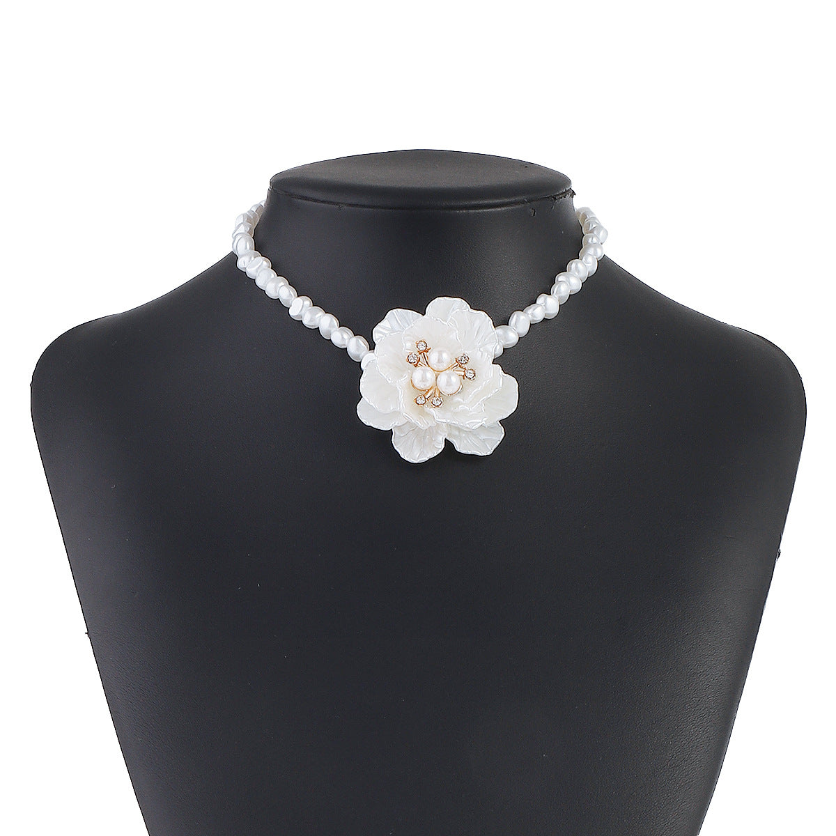 Romantic Vintage Camellia Pearl Beaded Women's Choker Necklace