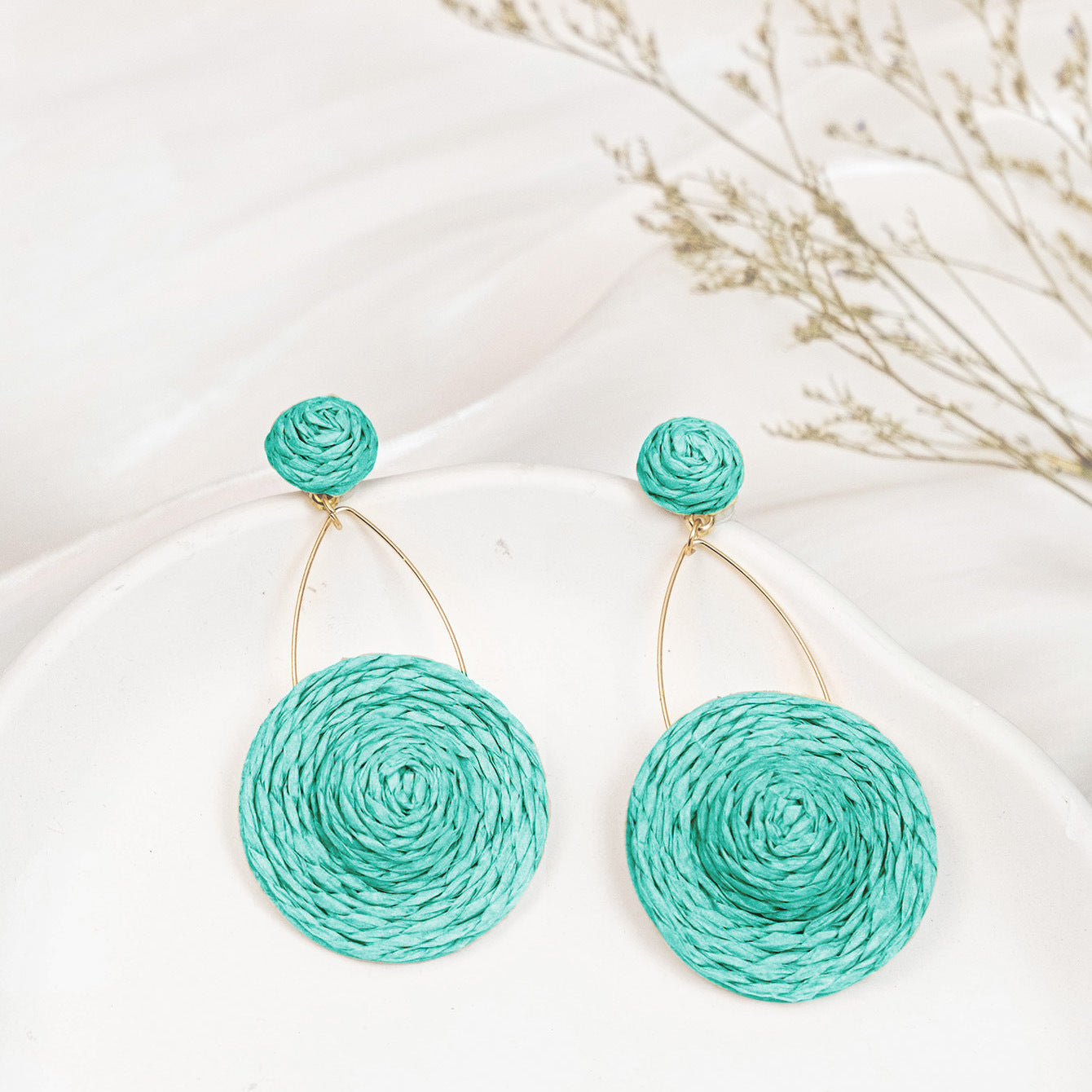 1 Pair Bohemian Raffia Woven Geometric Metal Drop Earrings