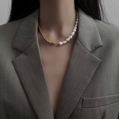 Fashion Geometric Alloy Pearl Asymmetric Necklace for Women