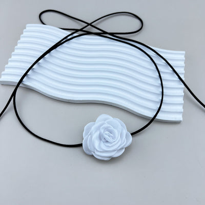 Elegant Floral Choker Necklace for Women - Chic Minimalist Design