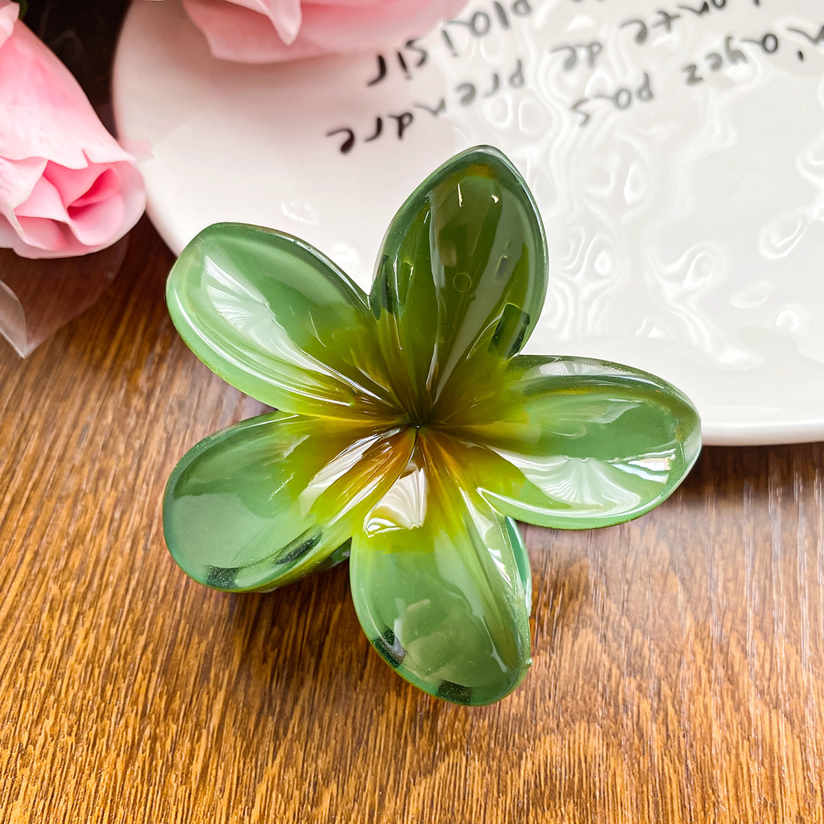 Simple Retro Floral Resin Hair Claw Clip