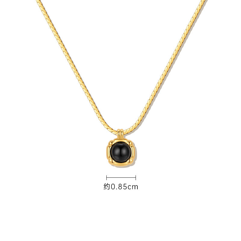 Retro Geometric Agate Pendant Necklace in 18k Gold Plated Copper Alloy