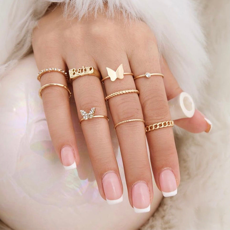 Retro Crystal Butterfly Alloy Rhinestone Women's Ring Set - 9 Pieces