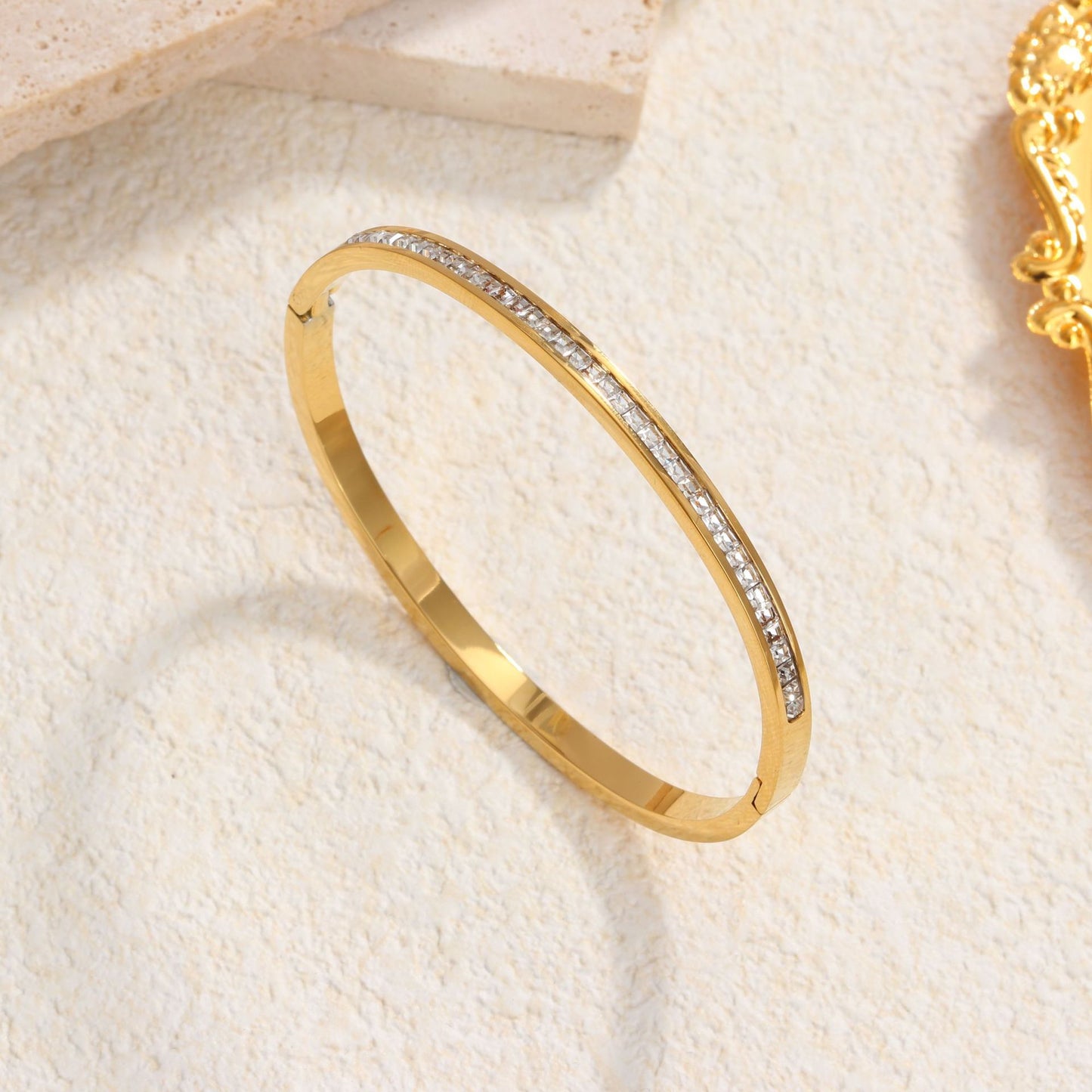 Elegant Round Titanium Steel 18K Gold Plated Rhinestone Bangle - Niche Light Luxury Women's Bracelet