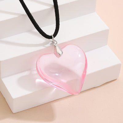 Retro Heart Shape Pendant Necklace with Adjustable Velvet Cord