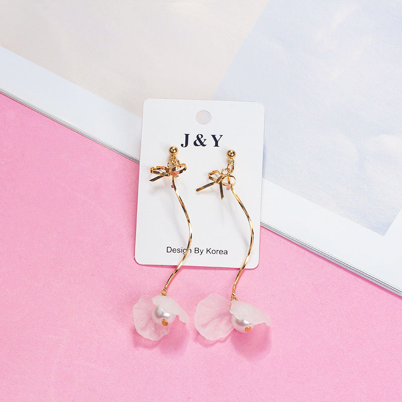 1 Pair Elegant Flower Alloy Plated Pearl Drop Earrings for Women