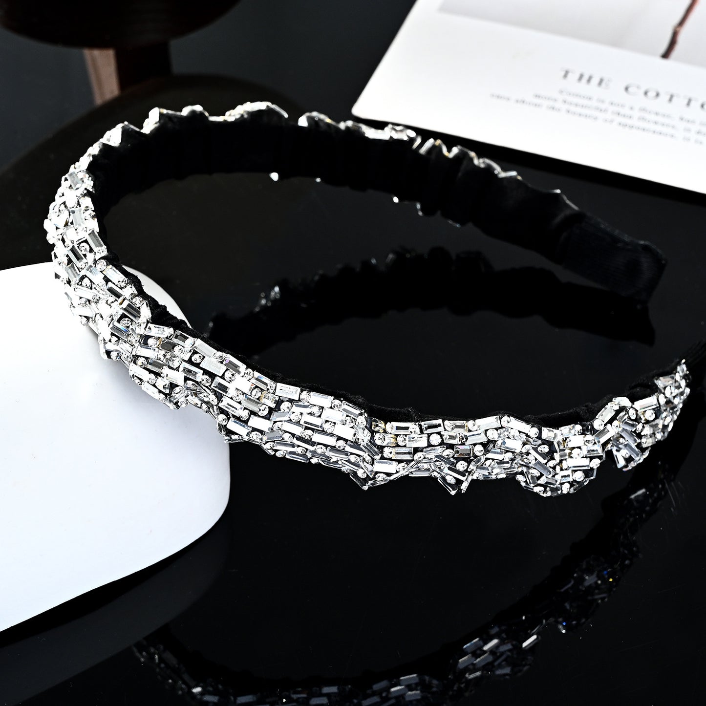 Retro Geometric Rhinestone Embellished Hairband