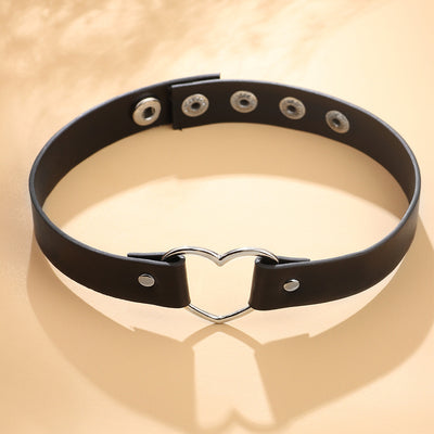 Fashion Heart Shape PU Leather Choker Necklace for Women