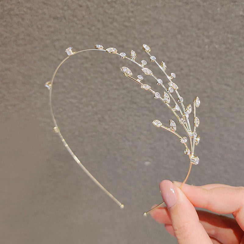 Women's Elegant Star Alloy Hair Band with Rhinestone Detailing