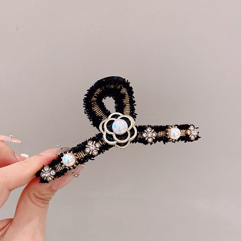 Sweet Camellia Pearl Cloth Hair Claw Clip