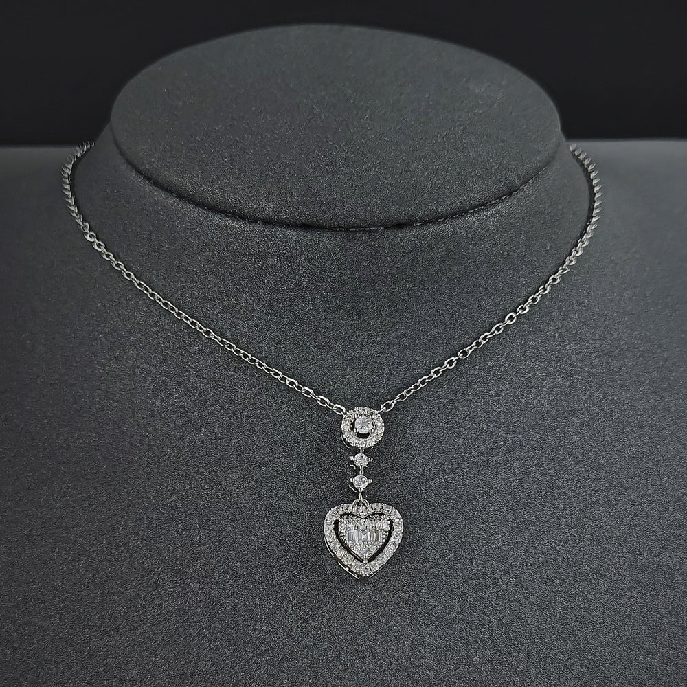 Simple Heart-shaped Zircon Inlaid Copper Clavicle Necklace