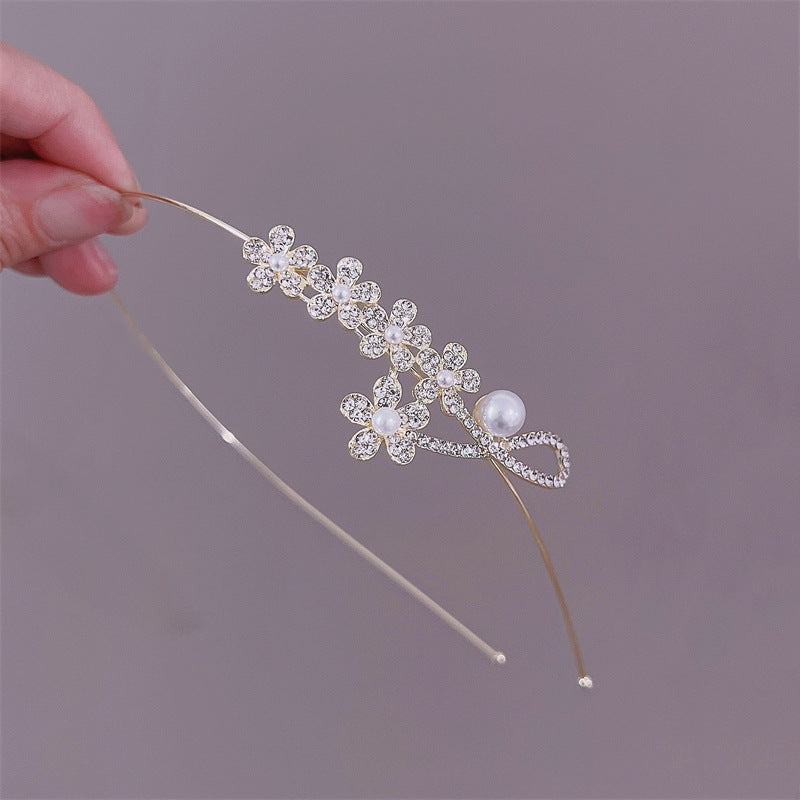 Elegant Rhinestone and Pearl Embellished Hairband