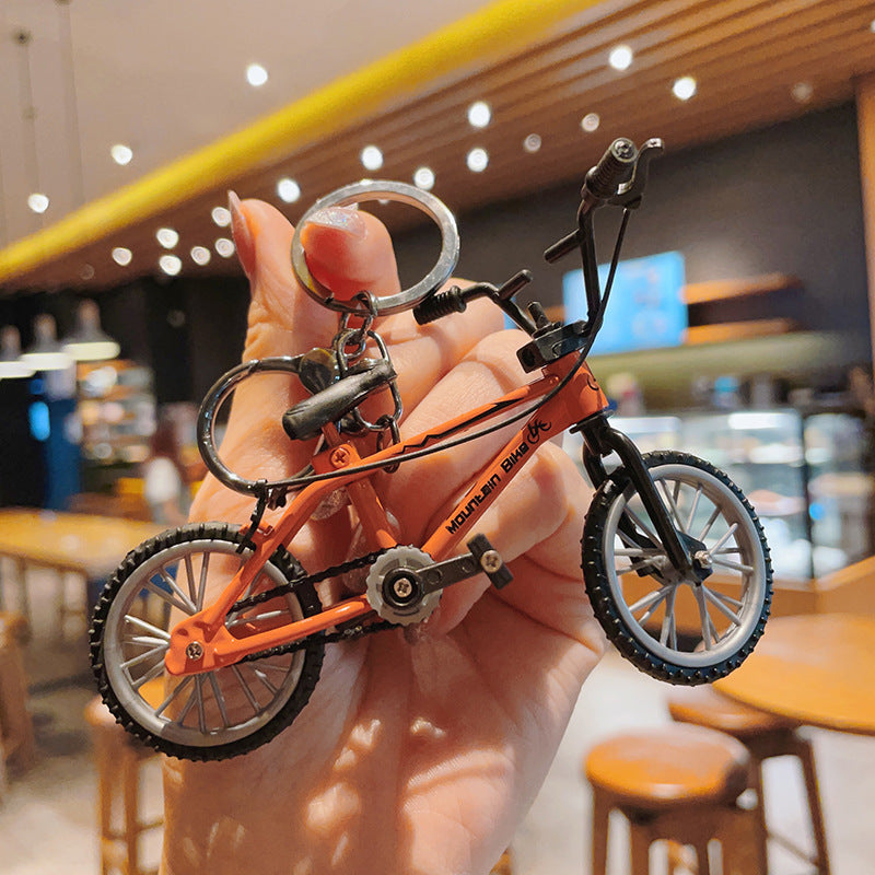 Modern Bicycle Alloy Keychain Pendant for Bags and Gifts