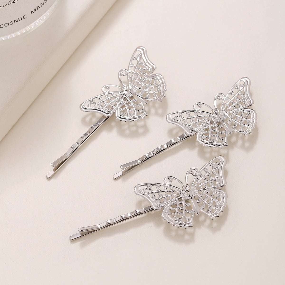 Sweet Butterfly Metal Hair Clip - Minimalist Fashion Hair Accessory