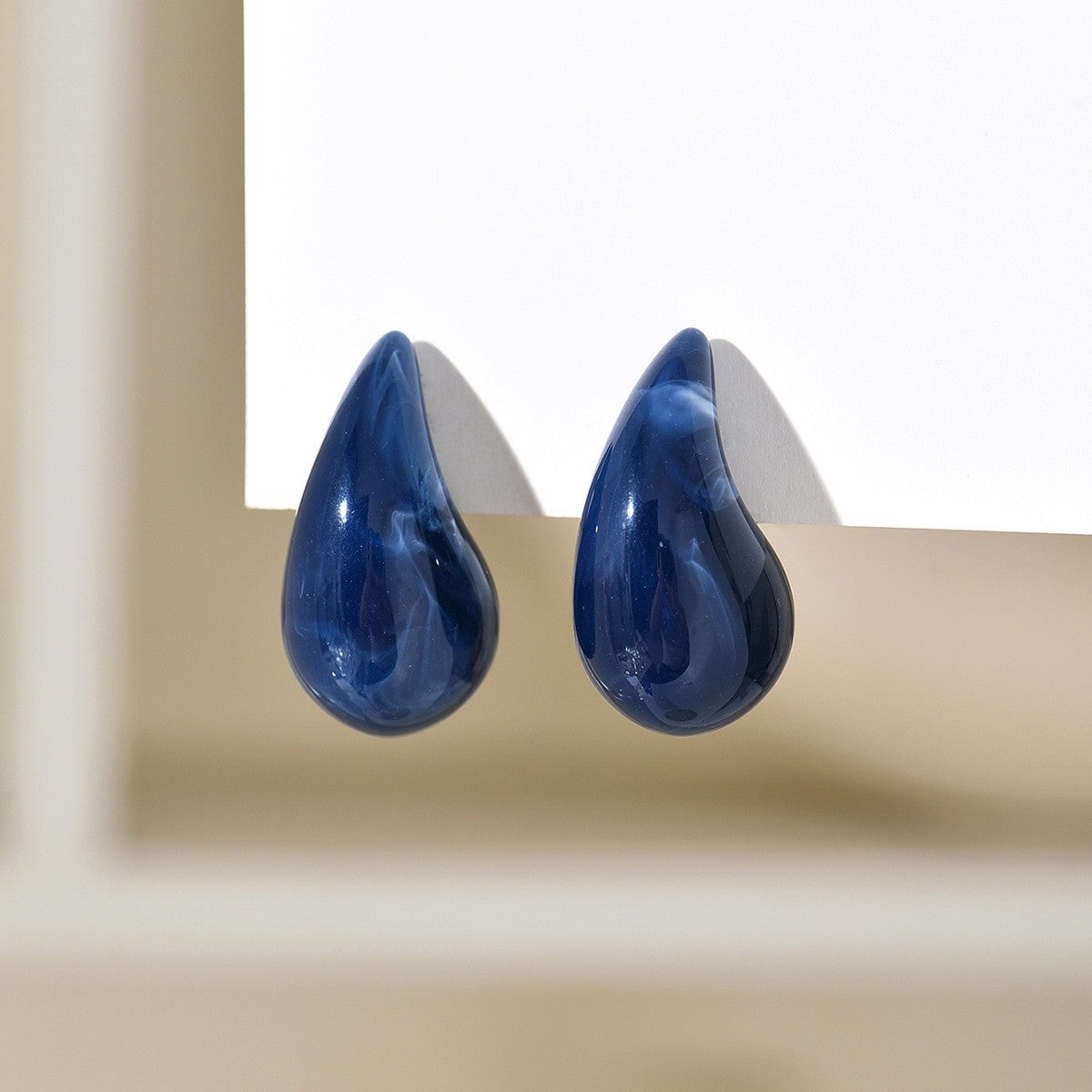 1 Pair Minimalist Water Droplet Acrylic Earrings