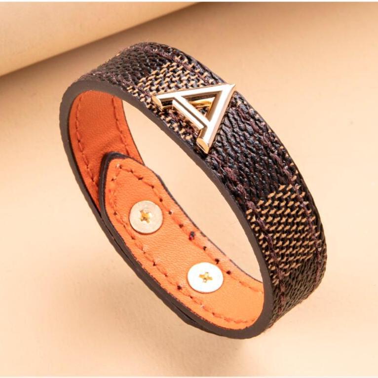 Fashion Plaid V-Shaped Leather Alloy Button Women's Bracelet