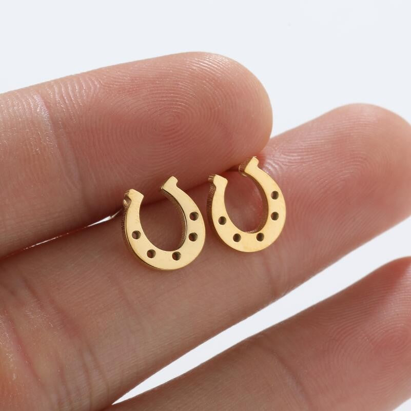 Fashion U Shape Titanium Steel Hollow Out Ear Studs 1 Pair