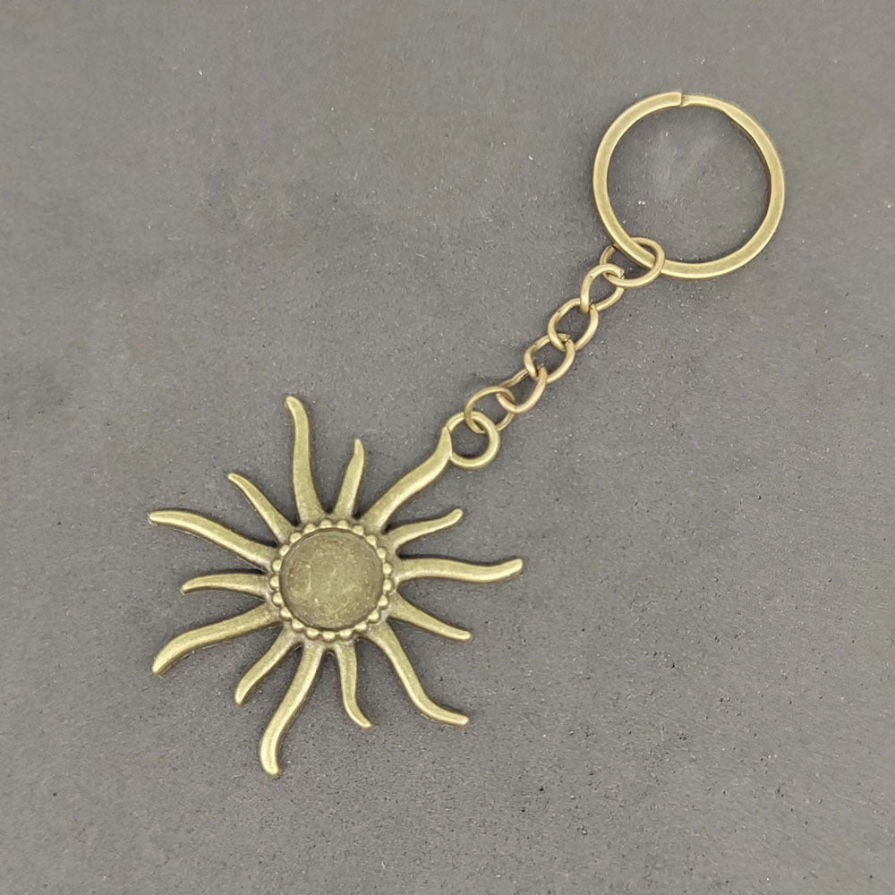 Retro Sun Moon Gold Plated Alloy Keychain Pendant