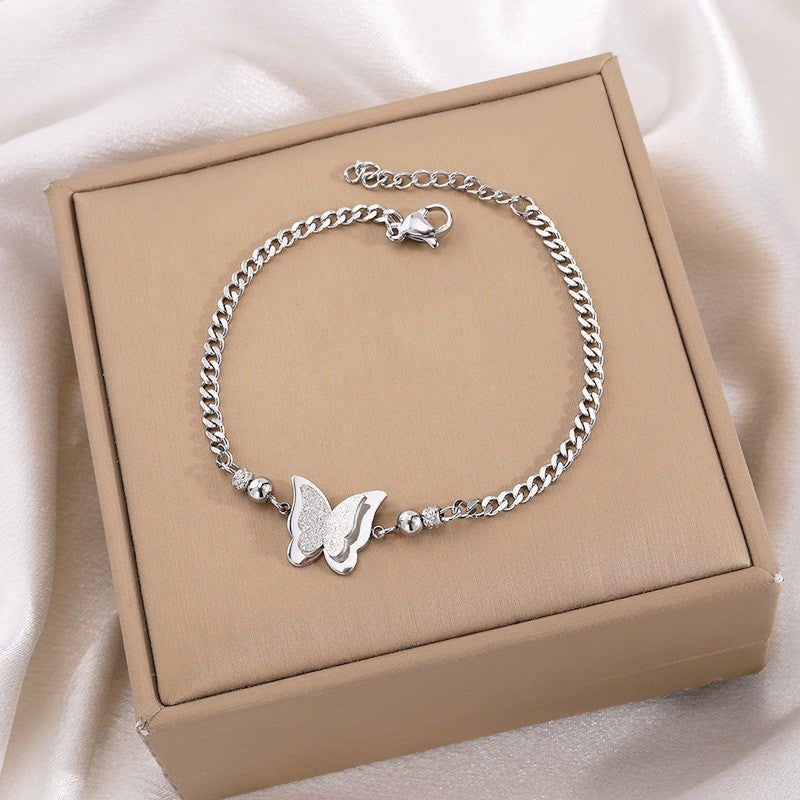 Minimalist Heart-Shaped Titanium Steel Bracelet for Girls - Luxury Design, Non-Fading, Personalized Gift